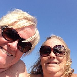 Meet your Posher, Adonna